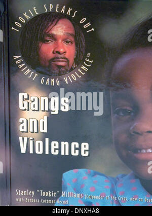 Dic 13, 2005; Laguna Niguel, CA, Stati Uniti d'America; Tookie Williams III (29/12/1953 Ð 13/12/05), era già leader dei Crips, una famigerata American street gang che aveva le sue radici nel centro sud della LA in 69. In 81, Williams è stato giudicato colpevole e condannato a morte per il 1979 omicidi di Albert Owens, Yen-Yi Yang, Tsai-Shai Lin, e Yee-Chen Lin in due distinti incidenti. Mentre era in prigione, Foto Stock