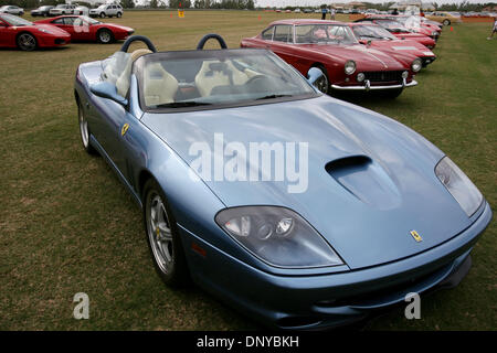 Jan 22, 2006; Wellington, FL, Stati Uniti d'America; una fila di Ferraris al Palm Beach International Concours d'Eleganza presso il Palm Beach Club di Polo in Wellington Domenica. La Ferrari ha in programma di produrre solo 29 del 800hp modelli FXX. Credito: Foto di Gary Coronado/Palm Beach post /ZUMA premere. (©) Copyright 2006 da Palm Beach post Foto Stock