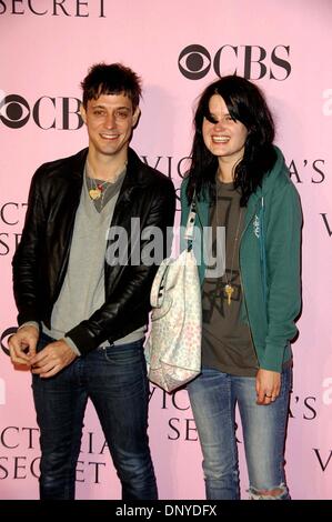 Nov. 17, 2006 - Hollywood, California, Stati Uniti - K50800MGE..Il Victoria Secret Fashion Show tenutosi presso il Teatro Kodak su Novembre 16, 2006 a Los Angeles..11-16-2006. / 2006.La uccide(Immagine di credito: © Michael Germana Globo/foto/ZUMAPRESS.com) Foto Stock