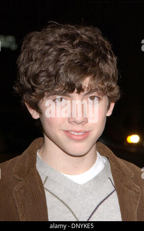 Feb 02, 2006; Los Angeles, CA, Stati Uniti d'America; attore CARTER JENKINS al 'firewall' Premiere Mondiale tenutosi a Grauman's Chinese Theater di Hollywood. Credito: Foto di Paul Fenton/KPA/ZUMA premere. (©) Copyright 2006 by Paolo Fenton Foto Stock