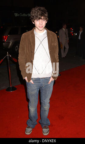 Feb 02, 2006; Los Angeles, CA, Stati Uniti d'America; attore CARTER JENKINS al 'firewall' Premiere Mondiale tenutosi a Grauman's Chinese Theater di Hollywood. Credito: Foto di Paul Fenton/KPA/ZUMA premere. (©) Copyright 2006 by Paolo Fenton Foto Stock