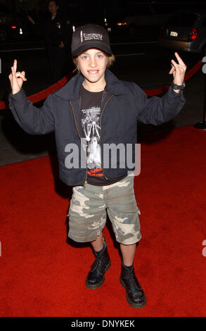 Feb 02, 2006; Los Angeles, CA, Stati Uniti d'America; attore Jimmy bennett al 'firewall' Premiere Mondiale tenutosi a Grauman's Chinese Theater di Hollywood. Credito: Foto di Paul Fenton/KPA/ZUMA premere. (©) Copyright 2006 by Paolo Fenton Foto Stock