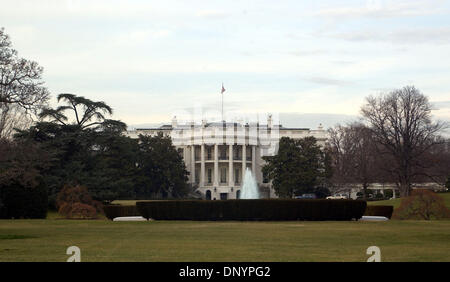 Feb 07, 2006; Washington, DC, Stati Uniti d'America; la Casa Bianca. Campidoglio degli Stati Uniti è tra i più importanti simbolicamente e architettonicamente impressionanti edifici nella nazione. Ha ospitato la riunione camere della Casa dei Rappresentanti e del Senato per due secoli. Il Campidoglio, che era iniziato nel 1793, è passata attraverso molte fasi di costruzione. Esso si presenta oggi come un monu Foto Stock