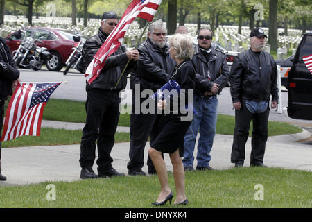 20 maggio 2006 - Città Giardino, New York, Stati Uniti - Membri del patriota Guard i piloti che hanno partecipato ai funerali del tenente Michael L. Licalzi. Patriot Rider Guard è un gruppo di motociclisti che frequentano i funerali di militari in tutto il paese come accompagnatori e protettori contro i dimostranti. Il Patriota guardia è stata formata in risposta alle proteste organizzate da la Westboro Baptist Church, un cristiano sp Foto Stock