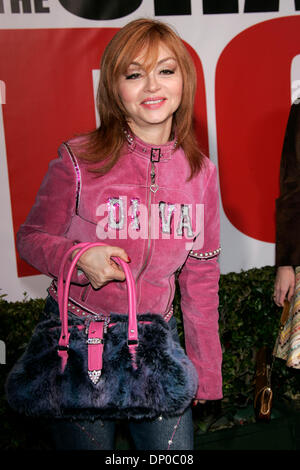 Mar 7, 2006; Hollywood, California, Stati Uniti d'America; Comico JUDY TENUTA A "Shaggy Dog' Los Angeles Premiere tenutasi presso l'El Capitan theater. Credito: Foto di Lisa O'Connor/ZUMA premere. (©) Copyright 2006 by Lisa O'Connor Foto Stock