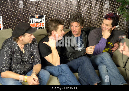 Mar 31, 2006; Tempe, AZ, Stati Uniti d'America; ARC Angeli alla tempe Music Festival 2006 celebrando chitarre Fender' sessantesimo anniversario. Credito: foto di Jerome Brunet/ZUMA premere. (©) Copyright 2006 by Jerome Brunet Foto Stock