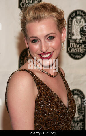 Apr 01, 2006; Beverly Hills, CA, Stati Uniti d'America; JESSICA PHILLIPS durante gli arrivi presso la trentottesima annuale di Accademia di Arti magiche Award spettacolo presso il Beverly Hilton. Credito: foto di Jerome Ware/ZUMA premere. (©) Copyright 2006 da Girolamo Ware Foto Stock