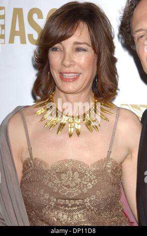 Apr 11, 2006; Los Angeles, CA, Stati Uniti d'America; attrice Anne Archer alla XXI ASCAP Film e Televisione Awards tenutosi presso il Beverly Hilton. Credito: Foto di Paul Fenton-KPA/ZUMA KPA.. (©) Copyright 2006 by Paolo Fenton-KPA Foto Stock