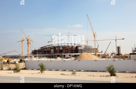 La costruzione di uno stadio nel deserto del Qatar, Medio Oriente Foto Stock