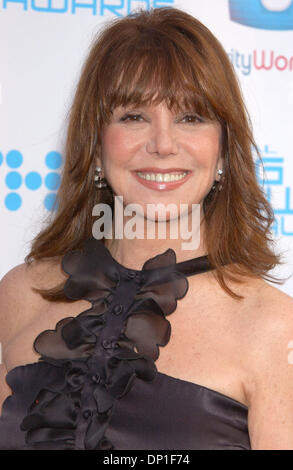 Apr 30, 2006; Los Angeles, CA, Stati Uniti d'America; MARLO THOMAS all'ottava edizione del giovane Hollywood Awards tenutosi presso la scatola musicale alla fonda Teatro. Credito: Foto di Paul Fenton/ZUMA KPA.. (©) Copyright 2006 by Paolo Fenton Foto Stock