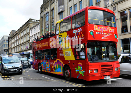 Autobus turistici nel centro di Glasgow, Scotland, Regno Unito Foto Stock