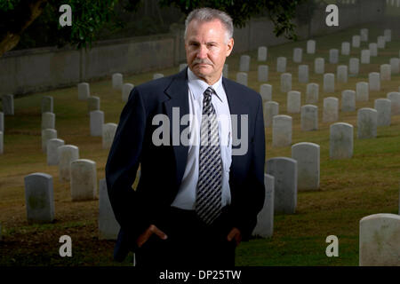 Maggio 17, 2006; San Diego, CA, Stati Uniti d'America; William C. METZDORF, D. Min. A Fort Rosecrans cimitero. Credito: Foto di Nelvin C. Cepeda/ZUMA premere. (©) Copyright 2006 by SDU-T Foto Stock