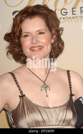 Jun 06, 2006; Los Angeles, CA, Stati Uniti d'America; attrice geena Pagina Davis a donne in film presenta: "Film ci porta il mondo" Il 2006 Crystal Lucy Awards tenutosi presso il Century Plaza Hotel. Credito: Foto di Paul Fenton/ZUMA KPA.. (©) Copyright 2006 by Paolo Fenton Foto Stock