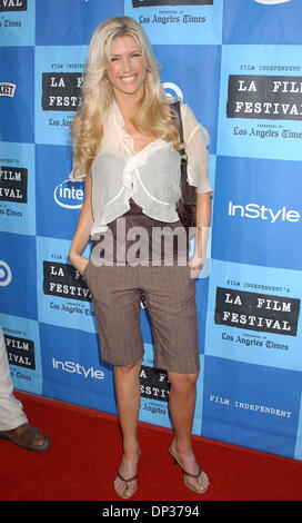 Jun 22, 2006; Los Angeles, CA, Stati Uniti d'America; attrice BRANDE RODERICK a "Il diavolo veste Prada' LA Premiere che è la serata di apertura per la Los Angeles Film Festival, tenutosi al Mann Village Theatre di credito obbligatorio: Foto di Paul Fenton/ZUMA KPA.. (©) Copyright 2006 by Paolo Fenton Foto Stock