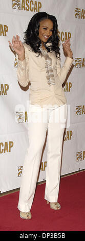 Jun 26, 2006; Beverly Hills, CA, Stati Uniti d'America; musicista CIARA al XIX annuale di ASCAP Rhythm & Soul Awards. Credito: Foto da Vaughn Youtz/ZUMA premere. (©) Copyright 2006 da Vaughn Youtz Foto Stock