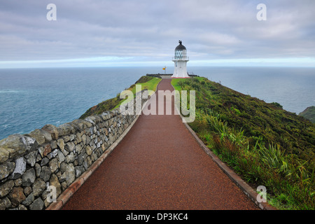 Cape Reinga Lighthouse all'alba, Cape Reinga, Northland e North Island, Nuova Zelanda Foto Stock