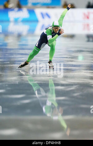 Nagano, Giappone. 29 Dic, 2013. Taro Kondo (JPN) pattinaggio di velocità : il Giappone Team olimpico prove per Sochi, Uomini 1000m a M-onda in Nagano, Giappone . © Yusuke Nakanishi AFLO/sport/Alamy Live News Foto Stock