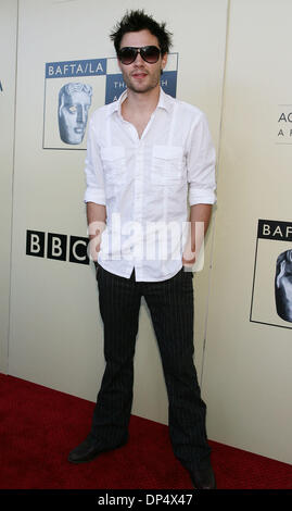 Agosto 26, 2006; Century City, CA, Stati Uniti d'America; attore PATRICK FLUEGER arriva presso il BAFTA/LA-Academy of Television Arts and Sciences Tea Party al secolo Hyatt. Credito: Foto da J. P. Yim/ZUMA premere. (©) Copyright 2006 DA J. P. Yim Foto Stock