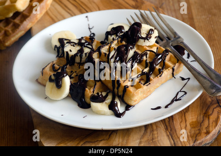 Cialde con banane e cioccolato Foto Stock