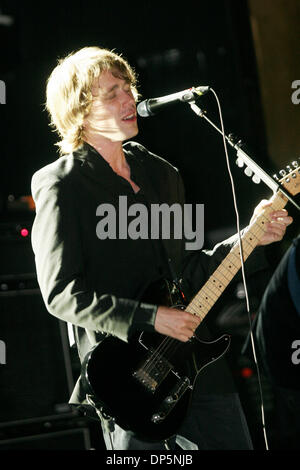 Sep 20, 2006; New York, NY, STATI UNITI D'AMERICA; Mew eseguendo a Webster Hall di New York City. Credito: Foto di Aviv piccole/ZUMA premere. (©) Copyright 2006 by Aviv piccola Foto Stock