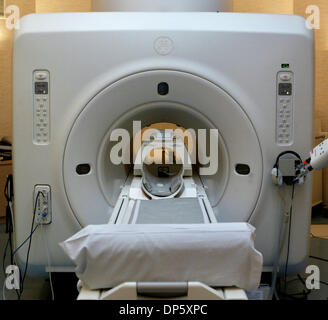 Settembre 28, 2006; Palm Beach Gardens, FL, Stati Uniti d'America; la macchina MRI a Palm Beach Gardens Medical Center. Credito: Foto di acque Lannis/Palm Beach post/ZUMA premere. (©) Copyright 2006 da Palm Beach post Foto Stock