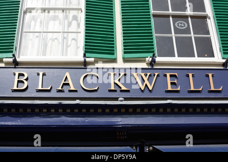 Famoso Blackwell's Bookshop su Broad Street a Oxford. Inghilterra Foto Stock