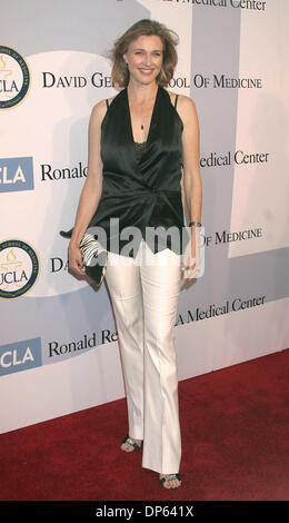 Oct 05, 2006; Los Angeles, CA, Stati Uniti d'America; attrice Brenda forte al I millennio sfera 2006 finalizzata alla raccolta di fondi a beneficio del Ronald Reagan UCLA Medical Center di Los Angeles. Credito: Foto di Paul Fenton/ZUMA KPA.. (©) Copyright 2006 by Paolo Fenton Foto Stock