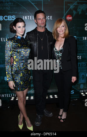 Las Vegas, Nevada, USA. Il 7 gennaio, 2014. L'attrice Meghan Ory, attore Josh Holloway e attrice Marg Helgenberger, assistere alla prima parte di CBS TV "intelligenza" TAO Nightclub il 7 gennaio 2014 a Las Vegas, Nevada. Credito: Marcel Thomas/ZUMAPRESS.com/Alamy Live News Foto Stock