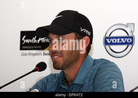 Durban, Sud Africa. 8 gennaio 2014. Top classificato South African golfista Charl Schwartzel parlare sulle sue chances alla Volvo Golf Champions a Durban in occasione di una conferenza stampa. Il torneo inizia il 9 gennaio e finisce il 12 gennaio. Immagine: Giordano Stolley/Alamy Live News Foto Stock