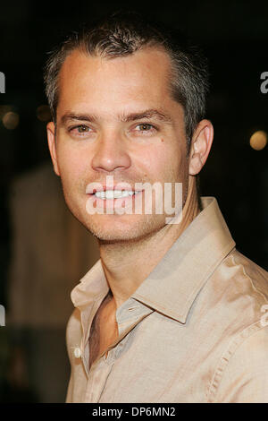 Oct 23, 2006; Hollywood, CA, Stati Uniti d'America; Timothy Olyphant durante gli arrivi alla premiere di 'Borat: apprendimenti culturali di America per fare beneficio gloriosa Nazione del Kazakistan" tenutasi presso Mann's Grauman Chinese Theatre di Hollywood, CA. Credito: foto di Jerome Ware/ZUMA premere. (©) Copyright 2006 da Girolamo Ware Foto Stock