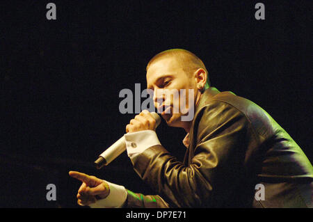 Nov 12, 2006; Norfolk, VA, Stati Uniti d'America; Kevin Federline, estraniati marito di Britney Spears, porta il suo marchio di rap alla Norva, performing live in Norfolk, Virginia. Credito: Foto di Jeff Moore/ZUMA premere. (©) Copyright 2006 by Jeff Moore Foto Stock