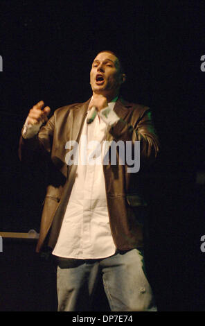 Nov 12, 2006; Norfolk, VA, Stati Uniti d'America; Kevin Federline, estraniati marito di Britney Spears, porta il suo marchio di rap alla Norva, performing live in Norfolk, Virginia. Credito: Foto di Jeff Moore/ZUMA premere. (©) Copyright 2006 by Jeff Moore Foto Stock