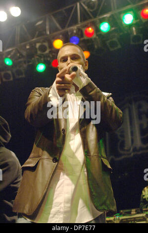 Nov 12, 2006; Norfolk, VA, Stati Uniti d'America; Kevin Federline, estraniati marito di Britney Spears, porta il suo marchio di rap alla Norva, performing live in Norfolk, Virginia. Credito: Foto di Jeff Moore/ZUMA premere. (©) Copyright 2006 by Jeff Moore Foto Stock