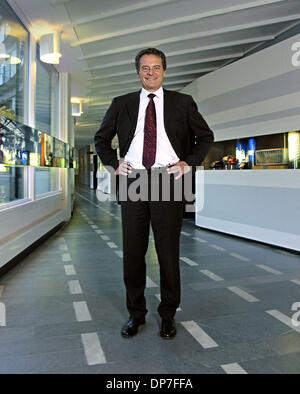 Nov 16, 2006; Kista, Svezia; CARL-HENRIC SVANBERG - Amministratore Delegato di Ericsson, fotografato presso Ericsson AB del mondo sede di Kista, Svezia, appena fuori Stoccolma. Prendendo i comandi presso Ericsson in un momento in cui la società è stata, il sig. Svanberg le parole "spurgo", divenne un eroe in Svezia da completamente girando intorno alla società Fortune, e farne il clamoroso successo è t Foto Stock