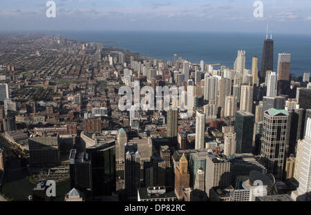 Oct 14, 2006; Chicago, IL, Stati Uniti d'America; la Sears Tower è un grattacielo di Chicago, Illinois, e l'edificio più alto negli Stati Uniti. Commissionato dalla Sears Roebuck e società, è stato progettato da chief architect Bruce Graham e ingegnere Fazlur Khan dei grattacieli Skidmore, Owings & Merrill. La costruzione è iniziata nel mese di agosto 1970 e l'edificio ha raggiunto la sua originariamente previsto m Foto Stock