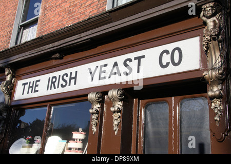 L'originale Shopfront del lievito di birra irlandese Co a Dublino Foto Stock