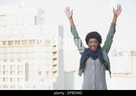 Allegro modello afro divertendosi Foto Stock