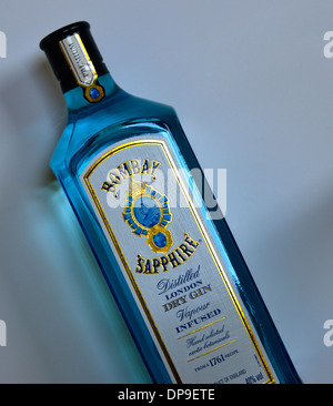 Bombay Sapphire distillato il London dry gin. Infuso di vapore. Foto Stock