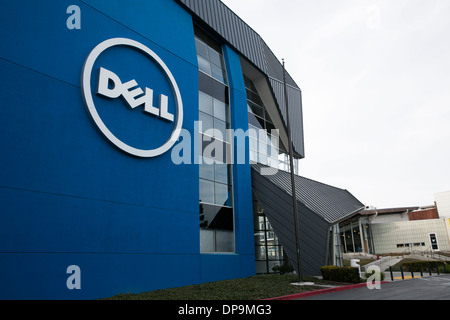 Un edificio di uffici occupati da computer Dell a Sunnyvale, in California. Foto Stock