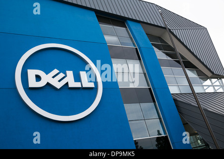 Un edificio di uffici occupati da computer Dell a Sunnyvale, in California. Foto Stock