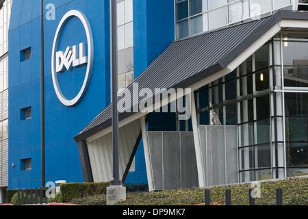 Un edificio di uffici occupati da computer Dell a Sunnyvale, in California. Foto Stock