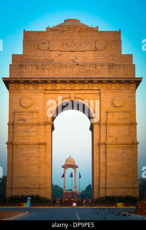 L'India Gate, situato nel cuore di New Delhi, è il monumento nazionale dell'India. Foto Stock