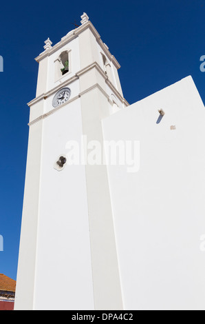 La Chiesa Parrocchiale di Nossa Senhora da Conceição (XVI secolo), Alcantarilha, Algarve, PORTOGALLO Foto Stock