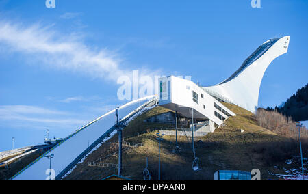 Garmisch-Partenkirchen (Germania). 06 gen 2014. Il salto con gli sci a Garmisch-Partenkirchen, in Germania, 06 gennaio 2014. Foto: MARC MUELLER/dpa/Alamy Live News Foto Stock