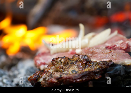 Bistecca di carne alla griglia con verdure Foto Stock