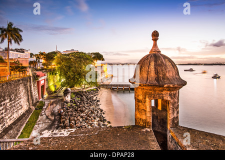 San Juan, Puerto Rico costa a Paseo de la Princesa. Foto Stock