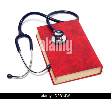 Uno stetoscopio sul libro rosso isolato su sfondo bianco Foto Stock