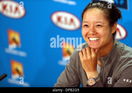 Melbourne, Australia. Xi gen, 2014. Li Na di Cina reagisce durante la conferenza stampa in vista del Australian Open di tennis nel torneo di Melbourne, Australia, 11 gennaio 2014. Credito: Li Peng/Xinhua/Alamy Live News Foto Stock