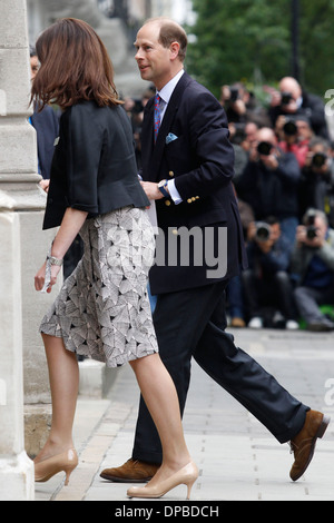 Prince Edward, Earl del Wessex arriva presso la clinica londinese dove suo padre il Principe Filippo Duca di Edimburgo è ricoverato in ospedale Foto Stock