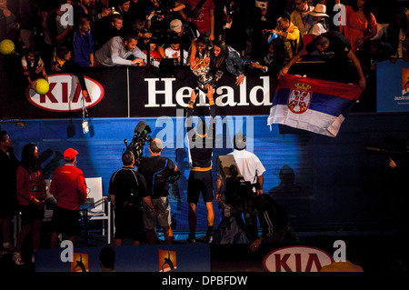 Andy Murray runner di Australian Open di Tennis grand slam presentazione con Andre Agassi e Novak Djokovic il vincitore 2013 Foto Stock